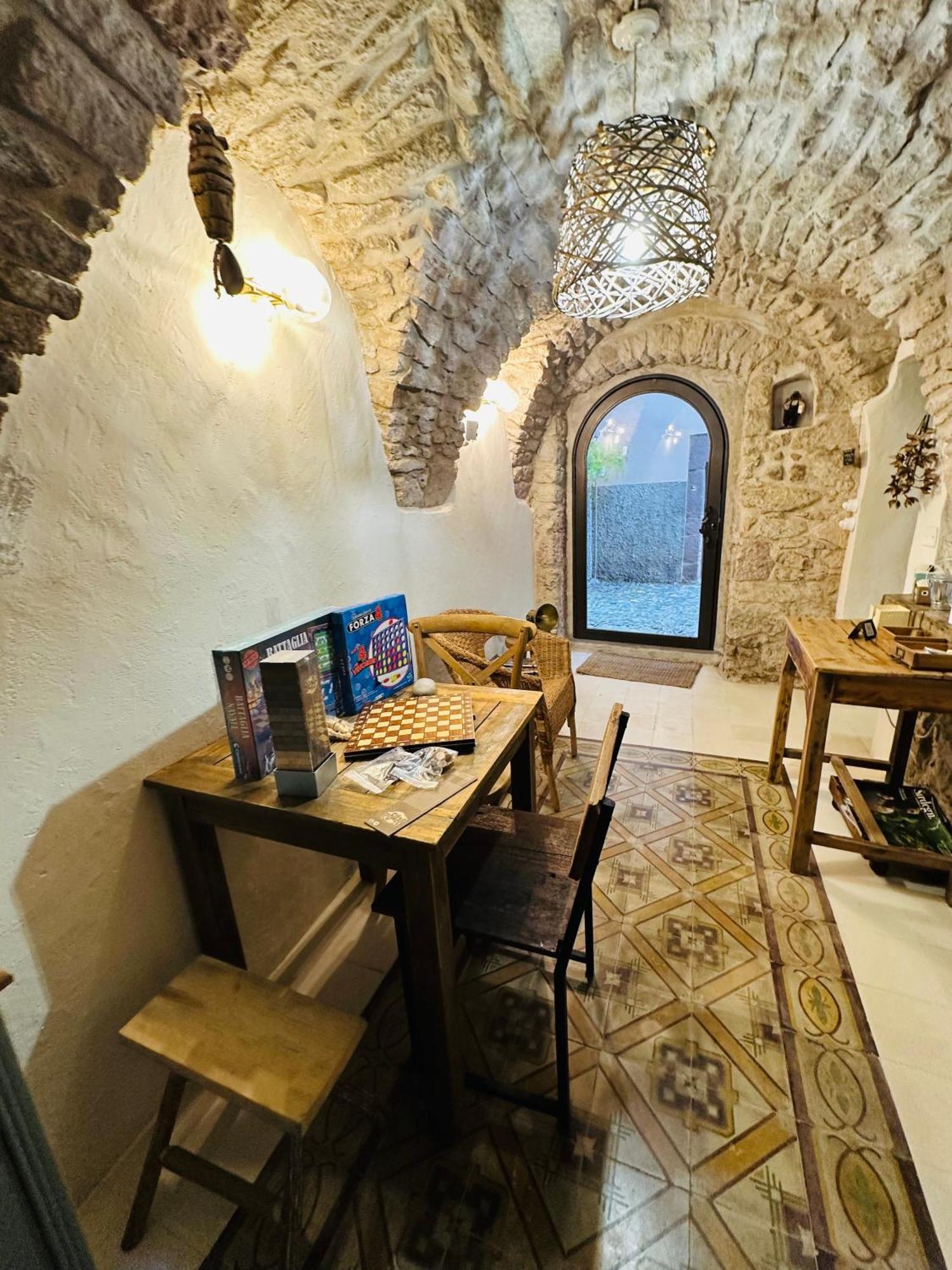 Dommo Asuletta Villa Bosa Buitenkant foto